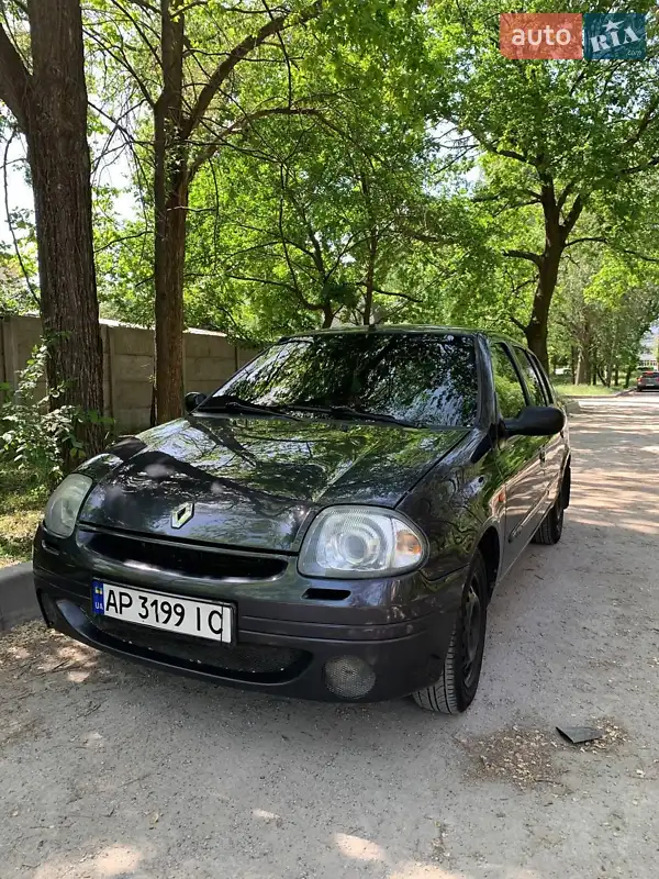 Renault Clio 2000