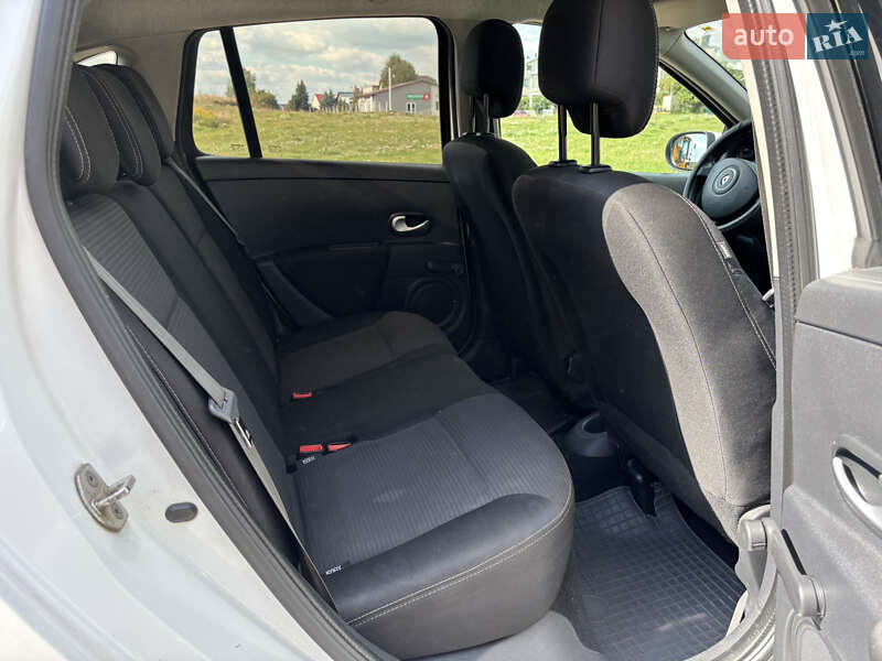 Универсал Renault Clio 2012 в Львове