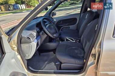 Седан Renault Clio 2006 в 