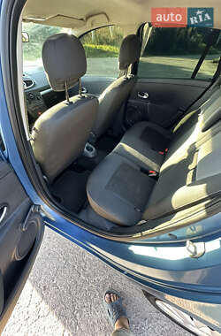 Универсал Renault Clio 2010 в 