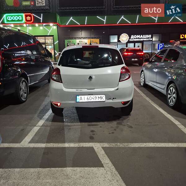 Хэтчбек Renault Clio 2011 в Киеве