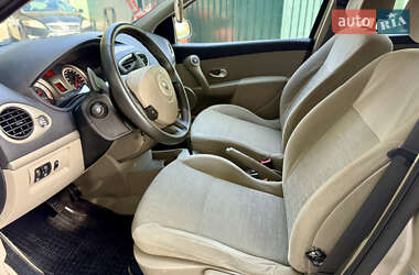 Хэтчбек Renault Clio 2007 в 