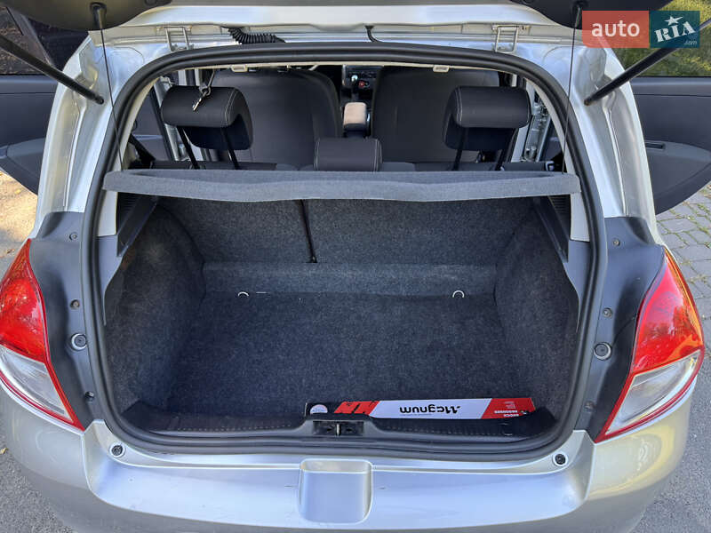 Хэтчбек Renault Clio 2011 в Киеве