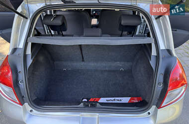 Хетчбек Renault Clio 2011 в 