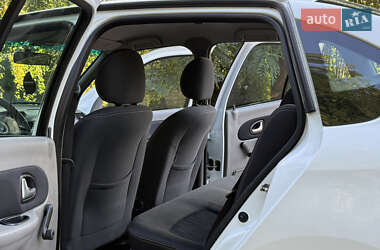 Седан Renault Clio 2012 в 