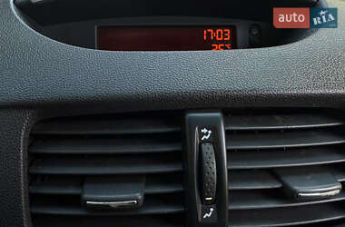 Седан Renault Clio 2012 в 