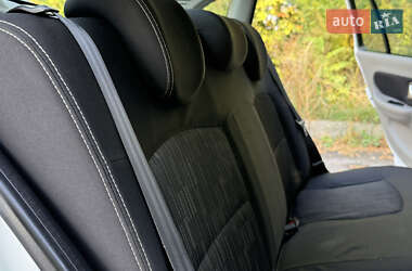 Седан Renault Clio 2012 в 