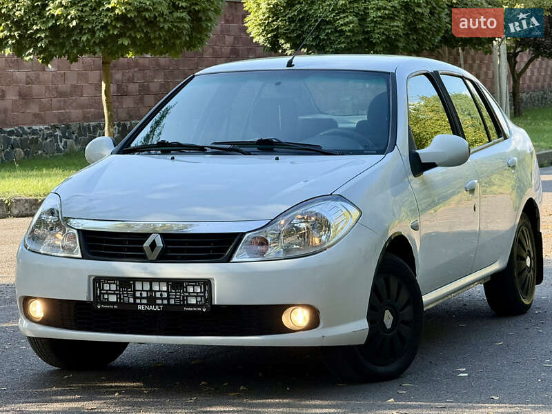 Седан Renault Clio 2012 в Ровно