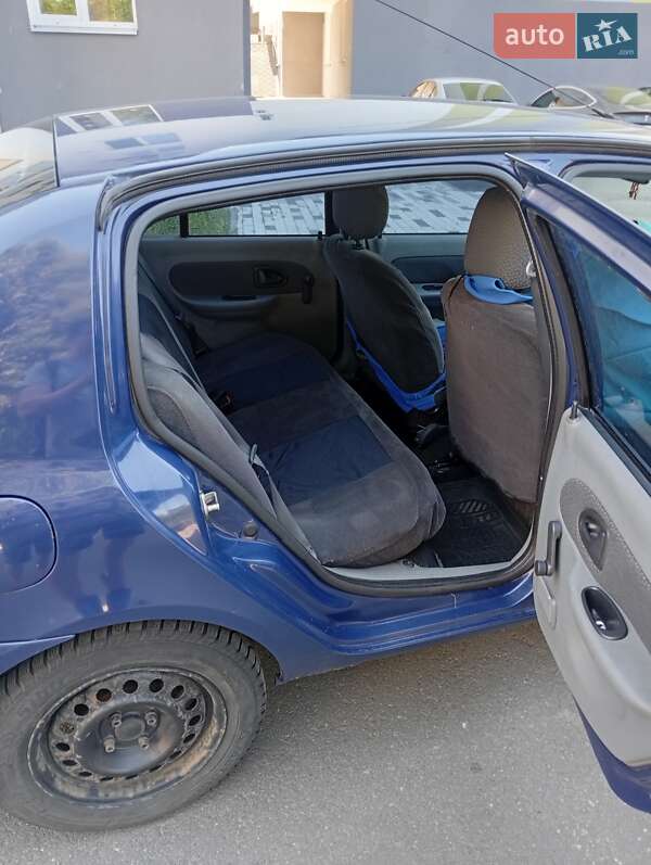 Седан Renault Clio 2007 в Черкассах