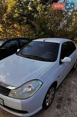 Седан Renault Clio 2010 в 