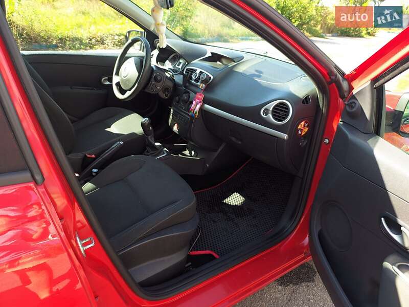 Универсал Renault Clio 2009 в Белой Церкви