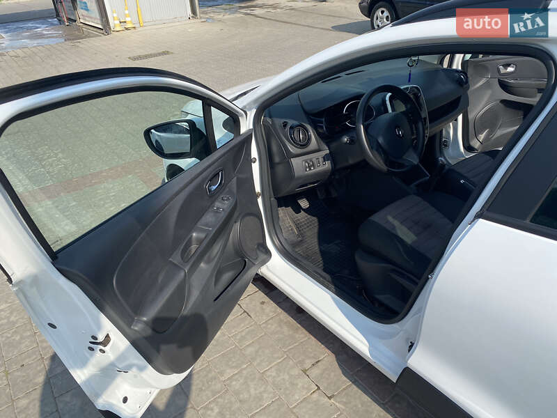 Универсал Renault Clio 2015 в Ивано-Франковске