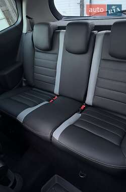 Хэтчбек Renault Clio 2009 в 