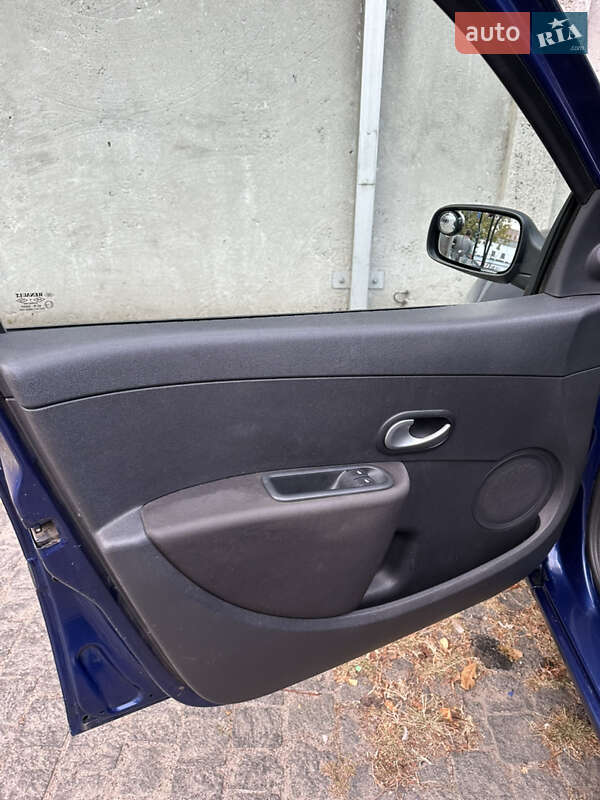 Хэтчбек Renault Clio 2008 в Полтаве