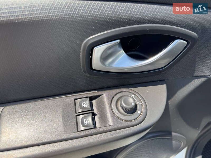 Универсал Renault Clio 2015 в Стрые