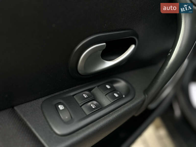 Универсал Renault Clio 2008 в Луцке