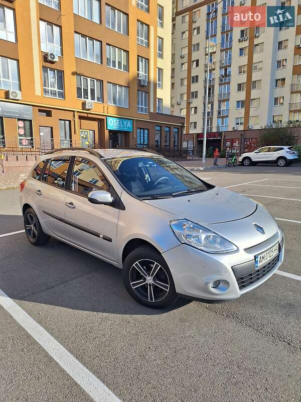 Универсал Renault Clio 2010 в 