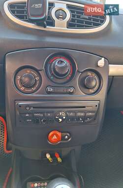 Универсал Renault Clio 2010 в 