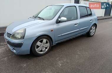 Хэтчбек Renault Clio 2002 в 
