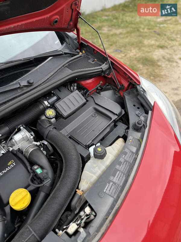 Хэтчбек Renault Clio 2012 в Шостке
