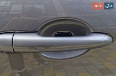 Хэтчбек Renault Clio 2012 в 