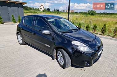Хетчбек Renault Clio 2012 в 