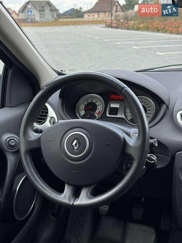 Универсал Renault Clio 2010 в Луцке