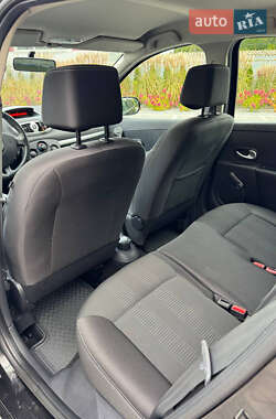 Универсал Renault Clio 2010 в 