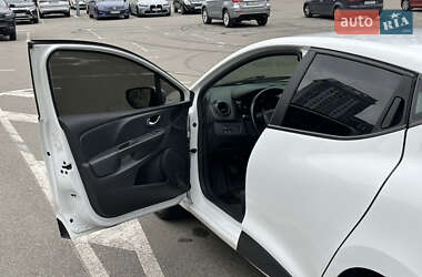 Хэтчбек Renault Clio 2015 в 