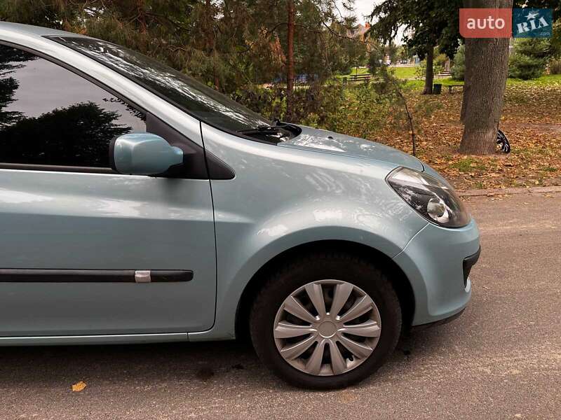 Хэтчбек Renault Clio 2007 в Киеве
