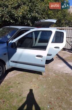Хэтчбек Renault Clio 2000 в 
