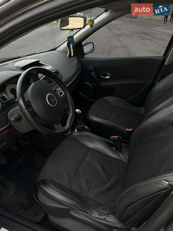Универсал Renault Clio 2008 в Ровно фото 24 Универсал Renault Clio 2008 в Ровно