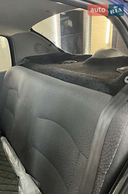 Седан Renault Clio 2006 в 