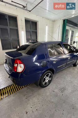 Седан Renault Clio 2006 в 