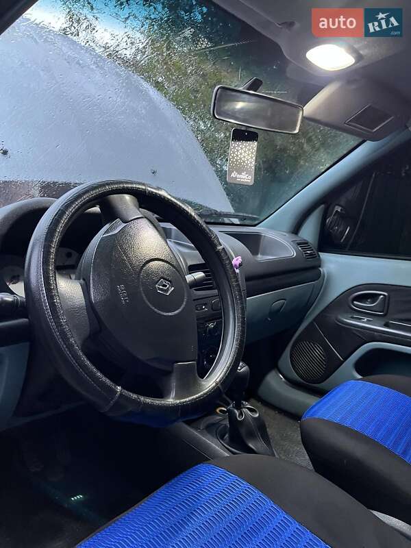 Седан Renault Clio 2006 в Хмельницком