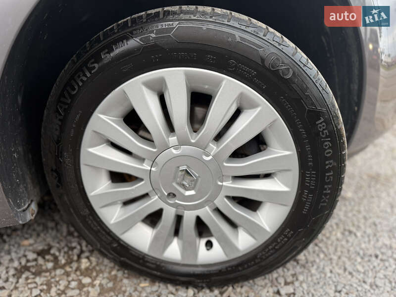 Универсал Renault Clio 2011 в Ровно фото 14 Универсал Renault Clio 2011 в Ровно