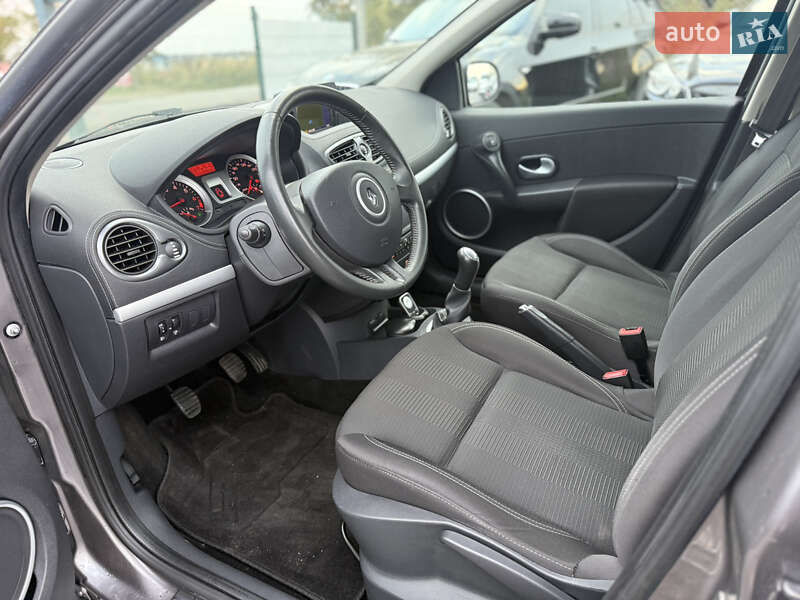 Универсал Renault Clio 2011 в Ровно фото 17 Универсал Renault Clio 2011 в Ровно