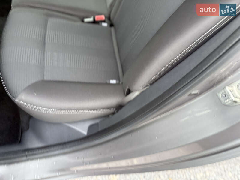 Универсал Renault Clio 2011 в Ровно фото 24 Универсал Renault Clio 2011 в Ровно