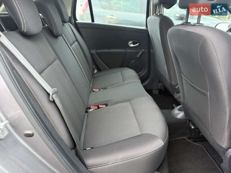 Универсал Renault Clio 2011 в Ровно фото 29 Универсал Renault Clio 2011 в Ровно
