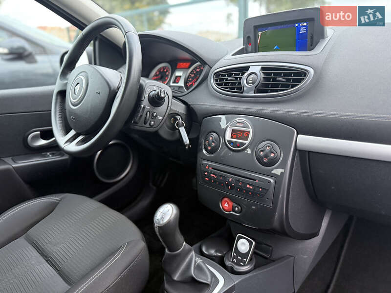 Универсал Renault Clio 2011 в Ровно фото 34 Универсал Renault Clio 2011 в Ровно
