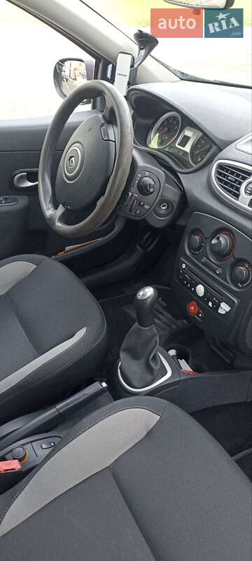 Универсал Renault Clio 2010 в Сумах