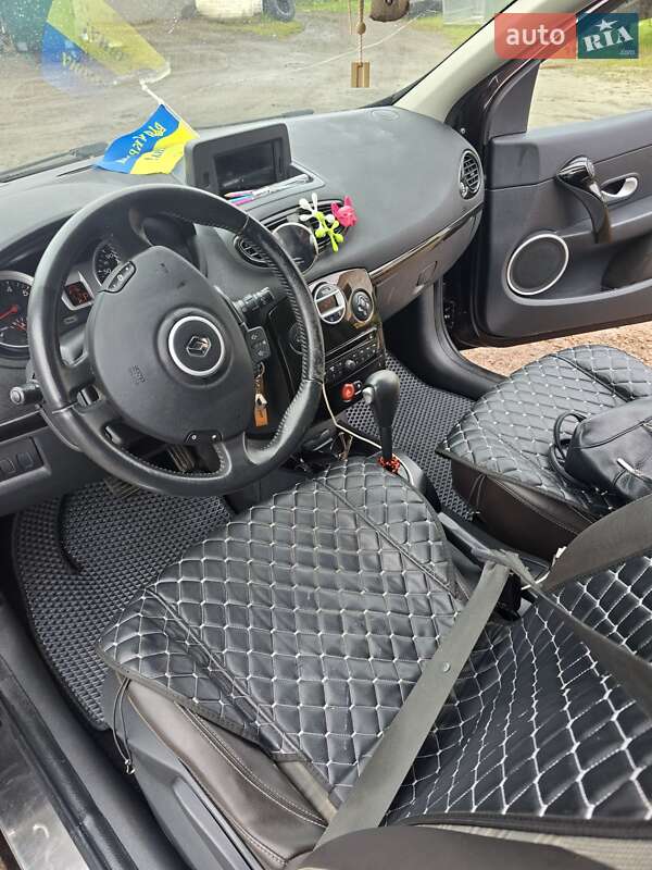 Хэтчбек Renault Clio 2011 в Ровно