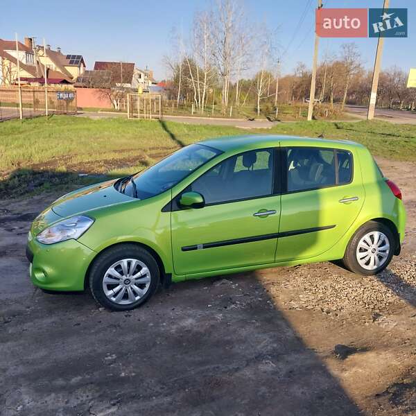 Хэтчбек Renault Clio 2009 в Чернигове