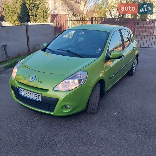 Хэтчбек Renault Clio 2009 в Чернигове