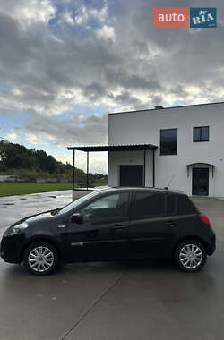 Хэтчбек Renault Clio 2012 в 