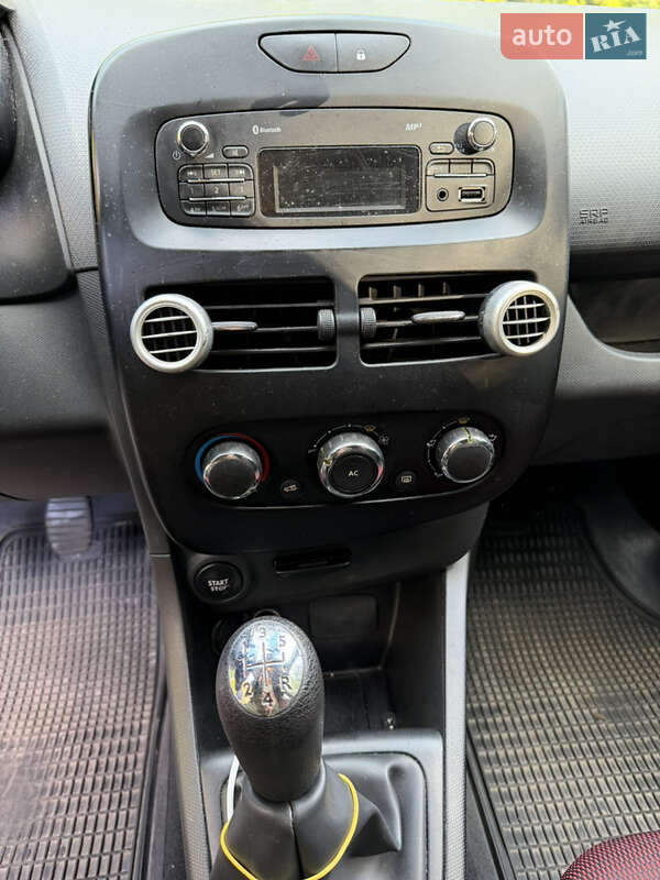 Хэтчбек Renault Clio 2014 в Львове
