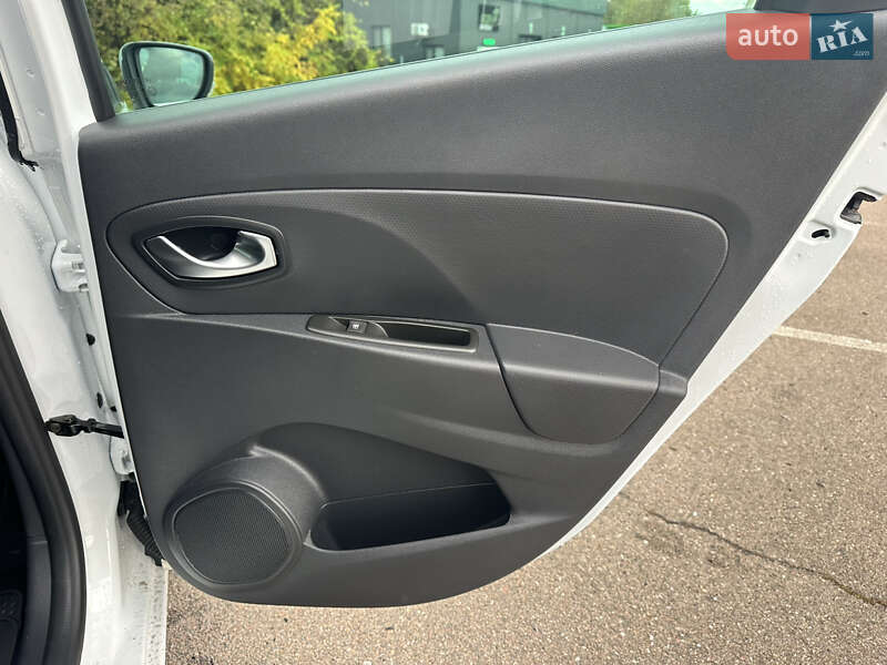 Хэтчбек Renault Clio 2016 в Киеве