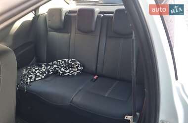Хэтчбек Renault Clio 2012 в 