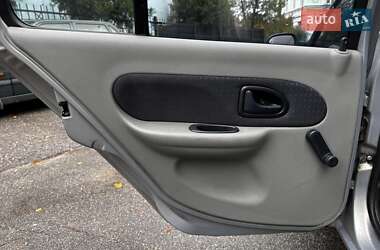 Седан Renault Clio 2006 в 