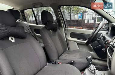 Седан Renault Clio 2006 в 
